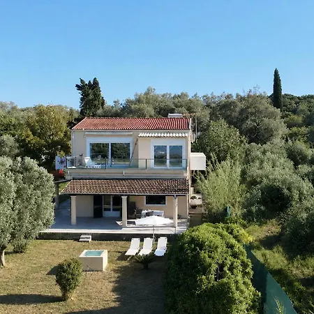 Charming Seaside House Vila *
