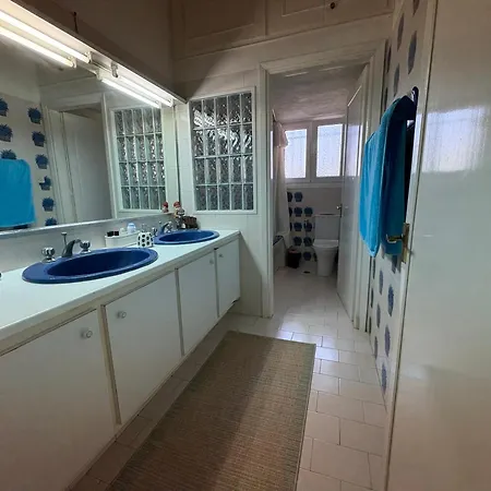 Вилла Charming Seaside House *